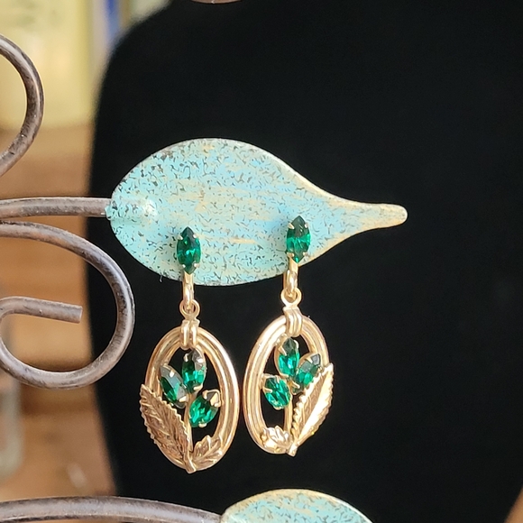 Vintage JMS 12k Gold Green Rhinestone Earrings - Picture 2 of 4